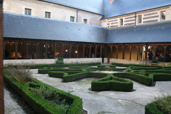 Le cloître
